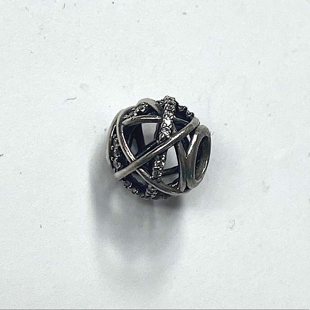 FLASH SALE⚡️Pandora Sparkling Lines Openwork Charm